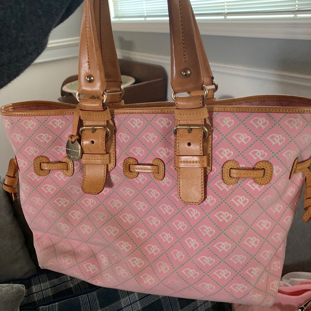 Dooney & Bourke